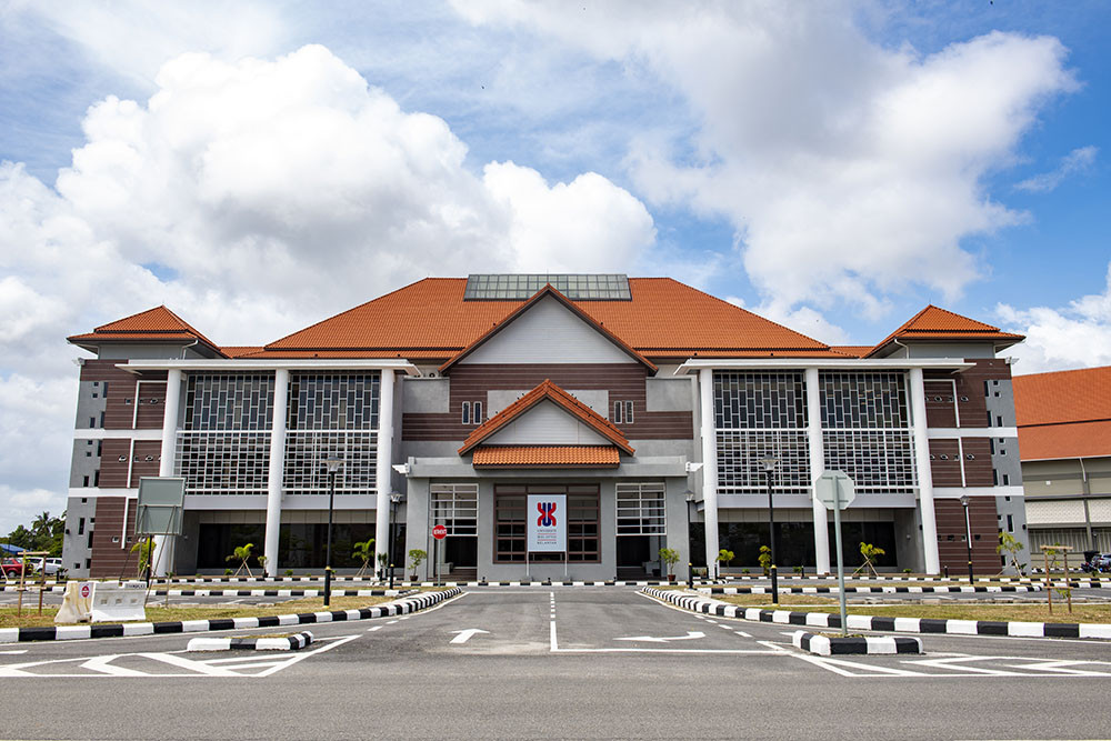 DOCTOR OF PHILOSOPHY (FACULTY OF ENTREPRENEURSHIP AND BUSINESS)