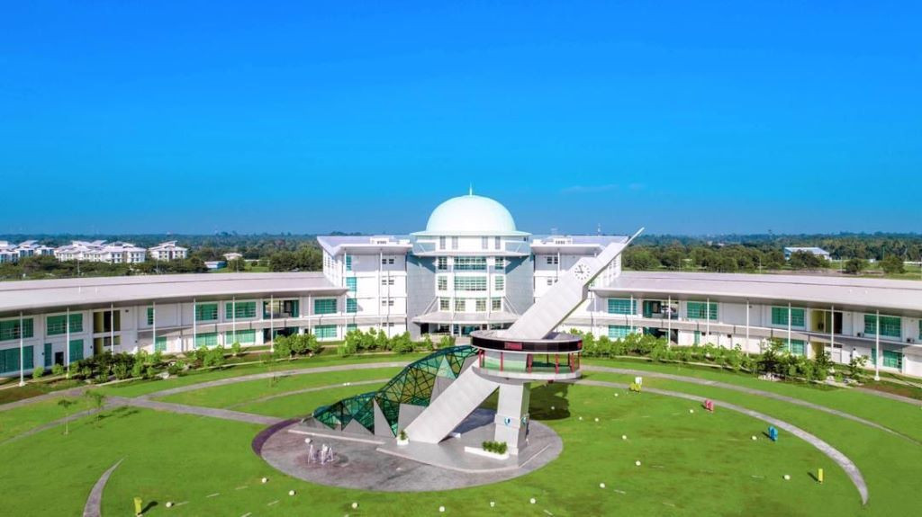 DIPLOMA IN CIVIL ENGINEERING
